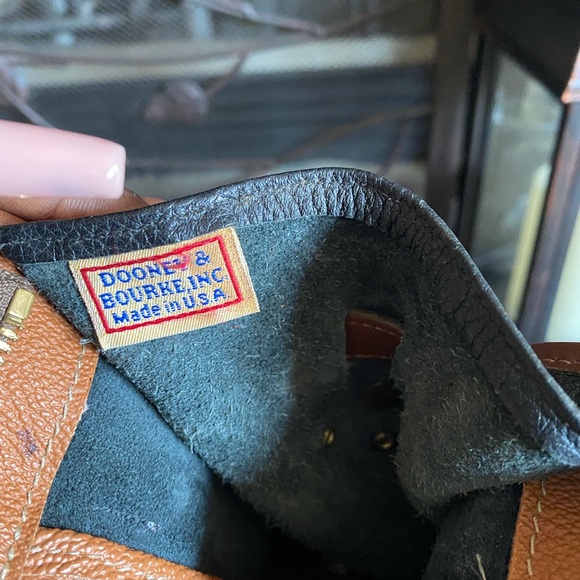 💖💖OFFERS💖💖Vintage Dooney - Picture 4 of 9